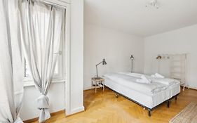 Central Apartment For City Explorers 224